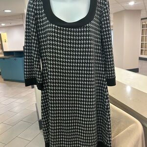 Blu Sage Chic Black and White Patterned Dress